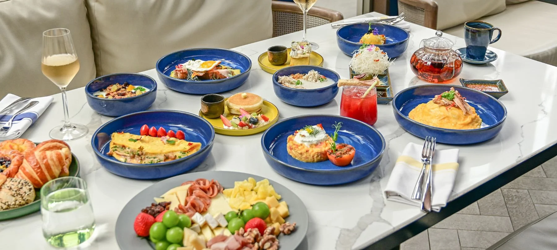 朝食ビュッフェをお楽しみください